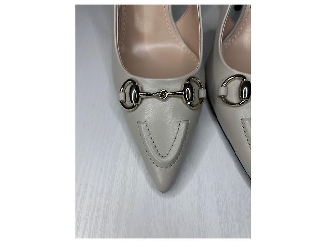 Gucci Horsebit Pumps aus Leder grau - Ansicht 3