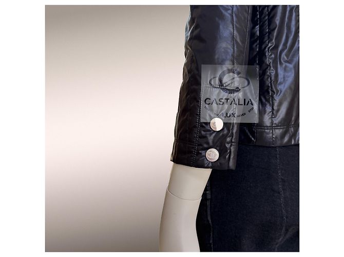 Chanel Ikonische schwarze leichte Pufferjacke 34 FR - Ansicht 12