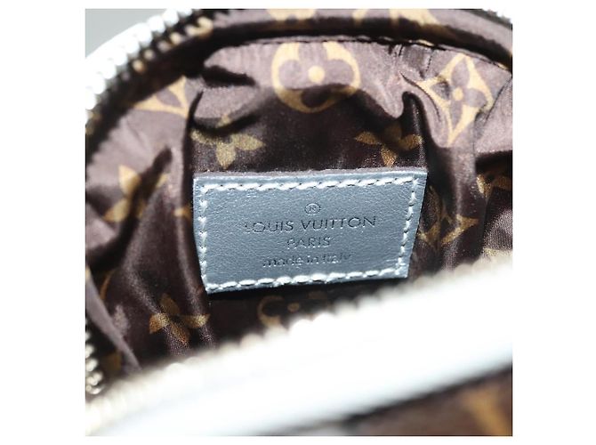 Coussin LOUIS VUITTON LV Cuscino Pochette per Telefono Argento M81716 LV Auth 132963M - vista 10