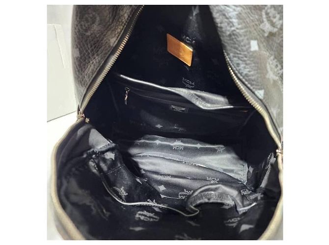 MCM Visetos Stark Leder Rucksack Schwarz/Gold - Ansicht 14