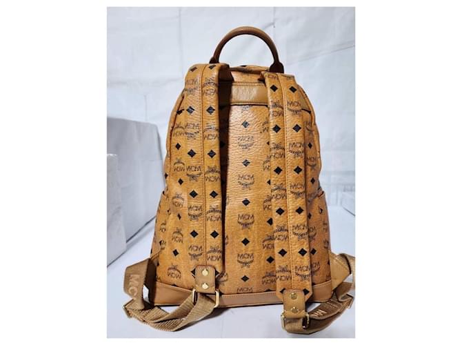 MCM Visetos Medium Sprinkle Stud Stark Backpack Cognac Coñac - vista 18