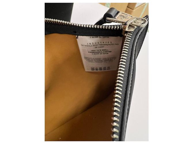 Borsa a spalla Moncler nera in lyocell Nero - vista 5