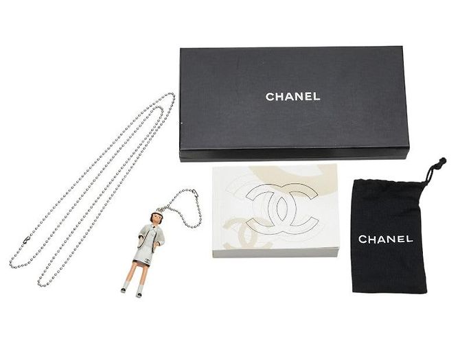 Set di collana e blocco note Mademoiselle in gomma Chanel Bianco - vista 4