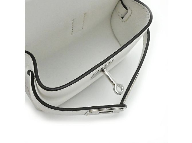 Charm per borsa Hermès Kelly Festival W Stamp 2024 Bianco - vista 6