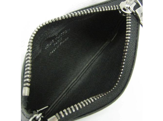 Llave de Louis Vuitton Monogram Eclipse Reverse Negro Morado oscuro - vista 3
