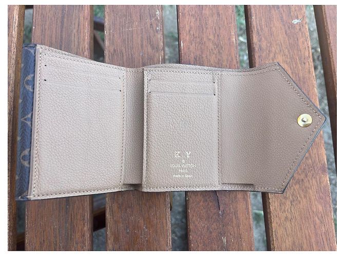 Portafoglio Compatto Double V Monogramma Louis Vuitton Marrone - vista 6