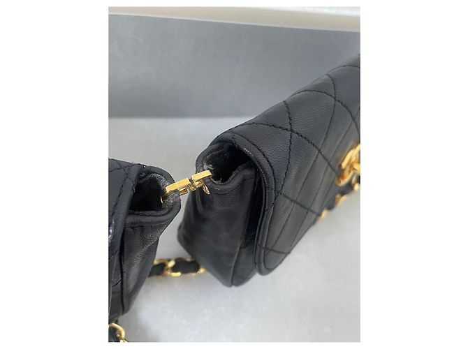 Chanel Double Mini Timeless schwarzes Lammleder Gold Gold hardware - Ansicht 4