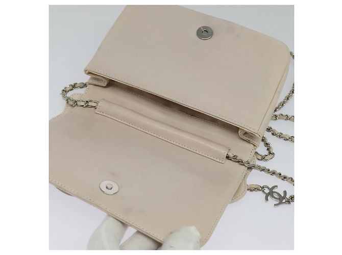 CHANEL Bolsa de Ombro Matelassé com Corrente em Couro de Cordeiro Bege CC Auth 131632 - vista 10