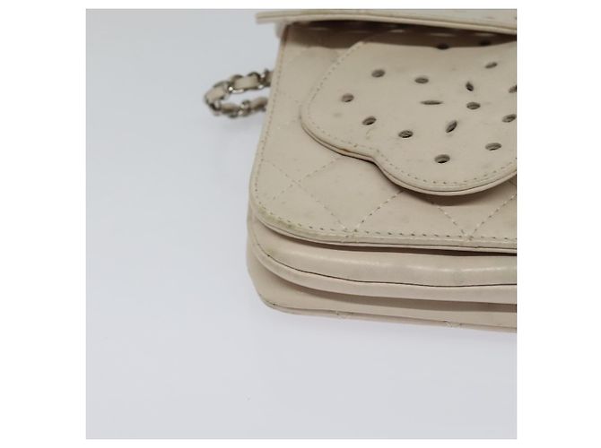 CHANEL Bolsa de Ombro Matelassé com Corrente em Couro de Cordeiro Bege CC Auth 131632 - vista 15