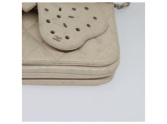 CHANEL Bolsa de Ombro Matelassé com Corrente em Couro de Cordeiro Bege CC Auth 131632 - vista 16