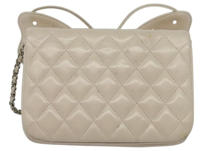 CHANEL Bolsa de Ombro Matelassé com Corrente em Couro de Cordeiro Bege CC Auth 131632 - vista 2