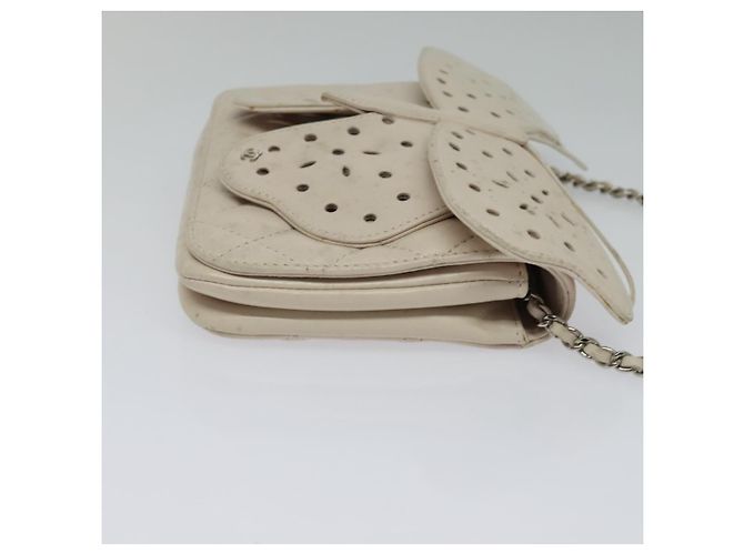 CHANEL Bolsa de Ombro Matelassé com Corrente em Couro de Cordeiro Bege CC Auth 131632 - vista 4