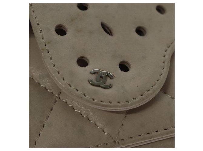 CHANEL Bolsa de Ombro Matelassé com Corrente em Couro de Cordeiro Bege CC Auth 131632 - vista 9