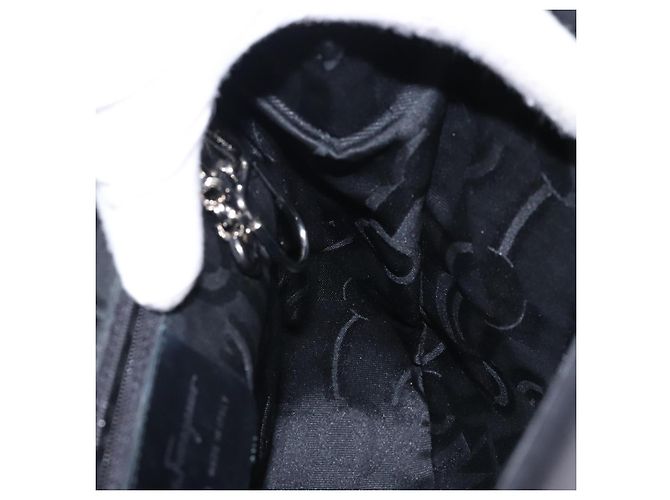 Borsa a Spalla Gancini in Pelle Nera e Argento di Salvatore Ferragamo Auth gh280 Nero - vista 19