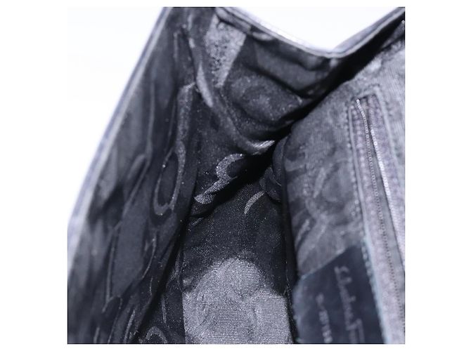 Borsa a Spalla Gancini in Pelle Nera e Argento di Salvatore Ferragamo Auth gh280 Nero - vista 20