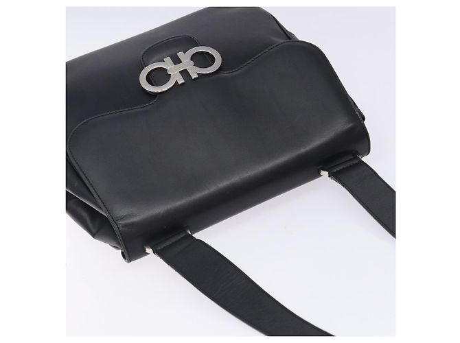 Borsa a Spalla Gancini in Pelle Nera e Argento di Salvatore Ferragamo Auth gh280 Nero - vista 6
