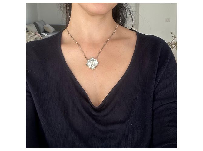 Collana choker Chanel CC in metallo dorato D'oro - vista 7