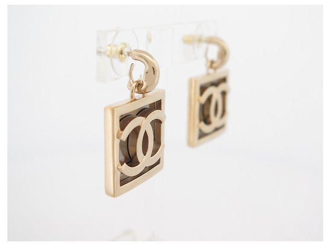 Orecchini pendenti Chanel in metallo dorato D'oro - vista 3