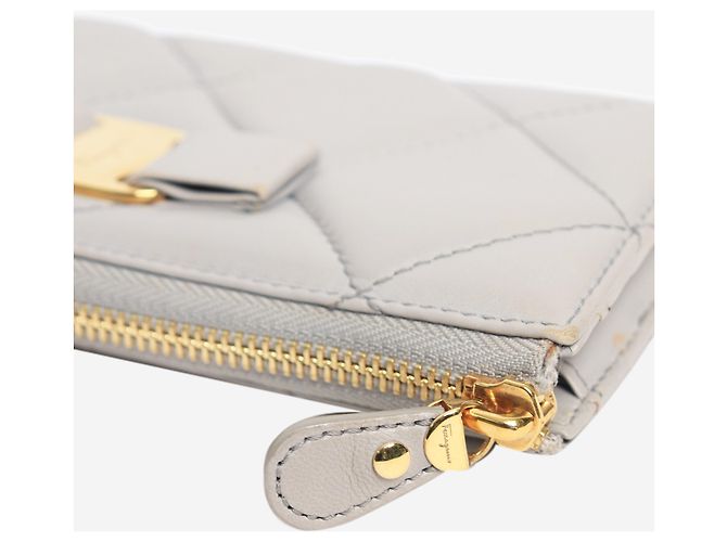 Salvatore Ferragamo Cartera de cuero gris acolchada - vista 5