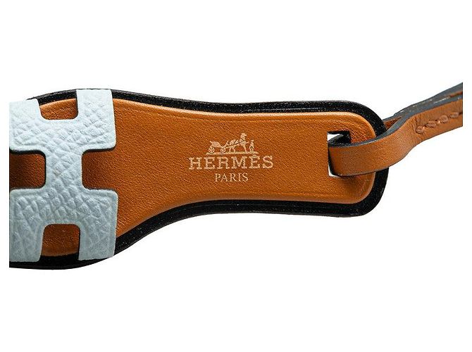 Hermès Oran Nano Sandale Vaux Epsom Butler Rindsleder Taschenanhänger Braun Hellblau - Ansicht 3