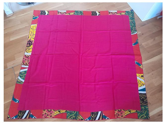 Hermès Riesiges Seidentuch 140 Kaschmir und Seide Fuchsia Fuschia - Ansicht 3