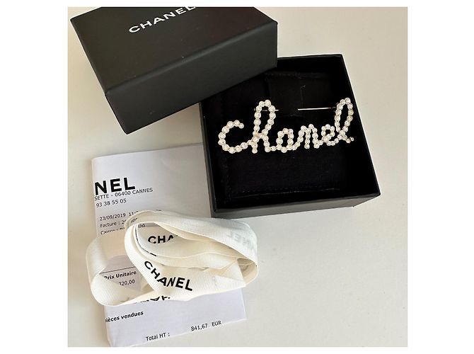 Coco Crush Chanel Broche CC Dorado - vista 5