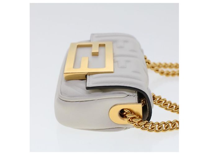 Fendi Bolsa de ombro em lona Zucca Nano Baguette em couro branco Auth 47061V - vista 4