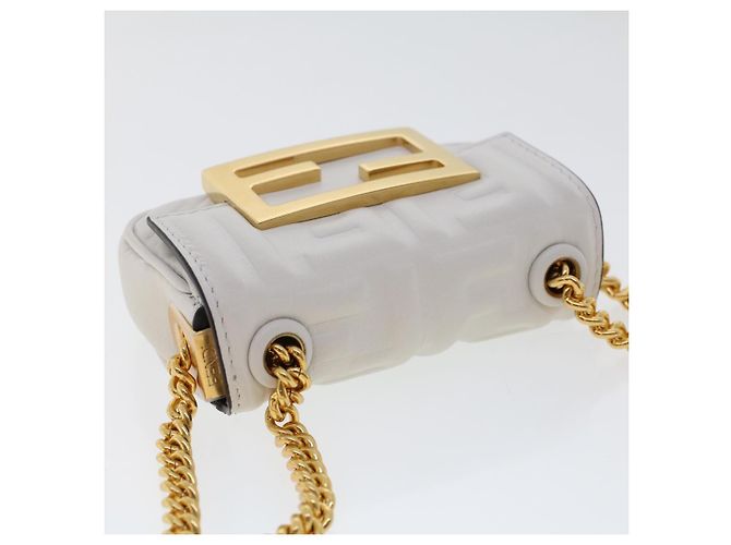 Fendi Bolsa de ombro em lona Zucca Nano Baguette em couro branco Auth 47061V - vista 6