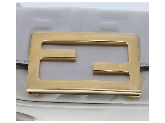 Fendi Bolsa de ombro em lona Zucca Nano Baguette em couro branco Auth 47061V - vista 9