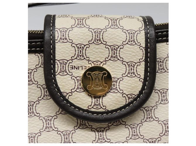Céline Bolso de Accesorios de Lona Macadam CELINE PVC Cuero Blanco Oro Auth 93826AV Dorado - vista 20