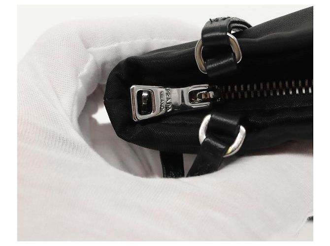 Borsa a spalla con catena Prada in nylon nero e argento autentica 100262AV - vista 9