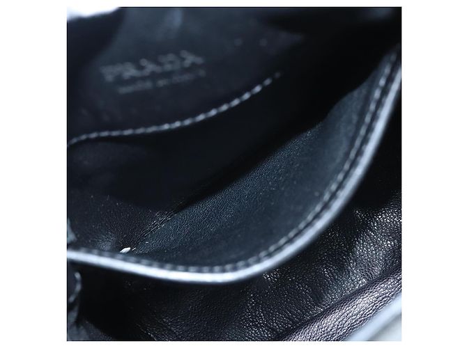 Borsa a Spalla in Pelle Nera e Bianca Auth 117019V di PRADA Nero Bianco - vista 23