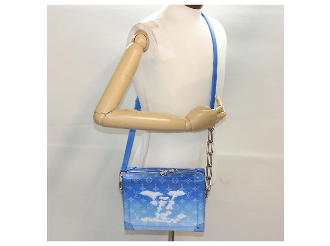 LOUIS VUITTON Borsa a Spalla Soft Trunk Monogram Clouds Blu M45430 LV Auth 46350S Bianco - vista 20