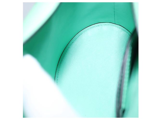 Borsa a Spalla Gancini in Pelle Verde Argento Salvatore Ferragamo Auth 107228AV - vista 10