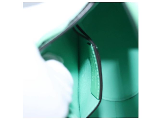 Borsa a Spalla Gancini in Pelle Verde Argento Salvatore Ferragamo Auth 107228AV - vista 27