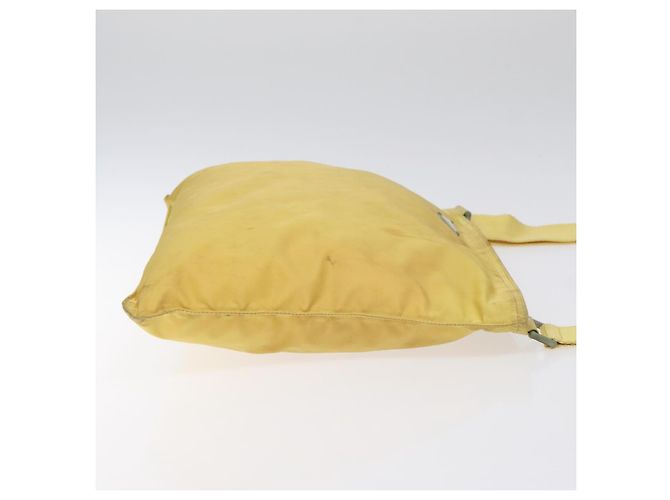 Borsa a Spalla PRADA in Nylon Giallo Auth 127873 - vista 3