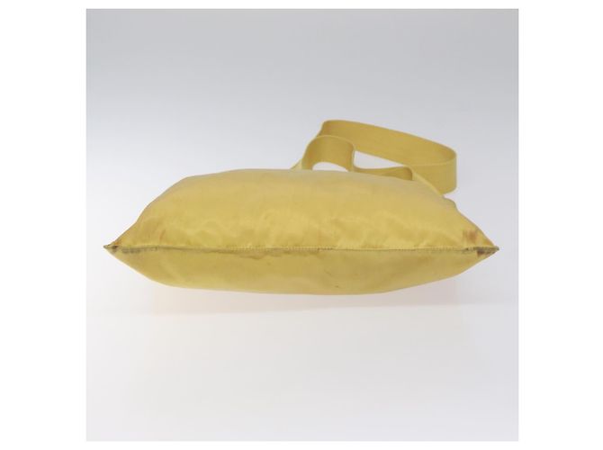 Borsa a Spalla PRADA in Nylon Giallo Auth 127873 - vista 5