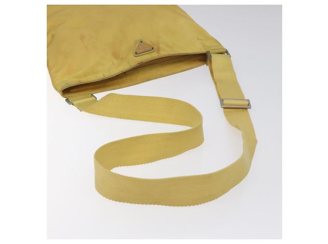 Borsa a Spalla PRADA in Nylon Giallo Auth 127873 - vista 7