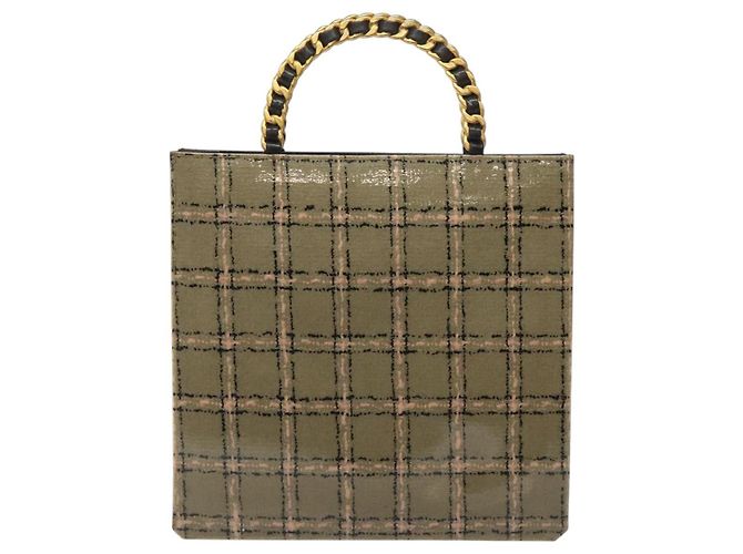 CHANEL Borsa a Mano Choco Bar con Catena in Pelle Smaltata Beige CC Auth bs23554V - vista 2