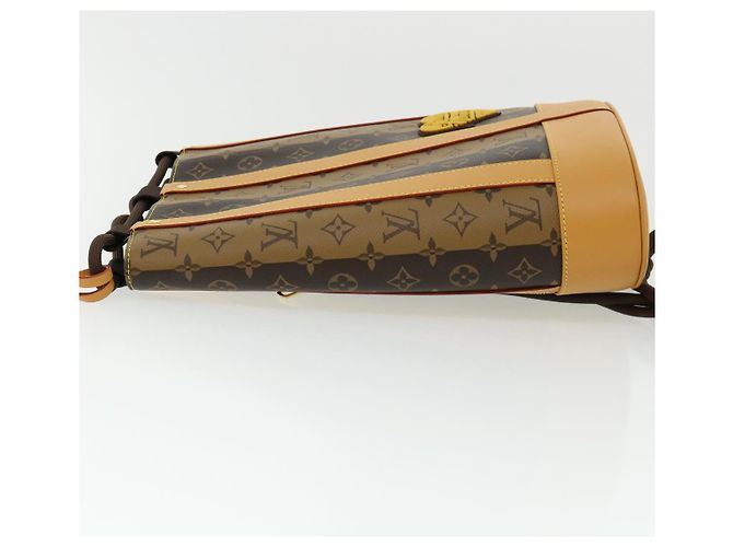 Louis Vuitton Borsa a tracolla Randonnee Monogram Stripe VUITTON M45968 Auth 31989S Monogramma - vista 3