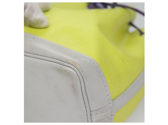 LOUIS VUITTON Borsa a Spalla Epi Nanonoe Gialla M42501 LV Auth 114521V Giallo - vista 14