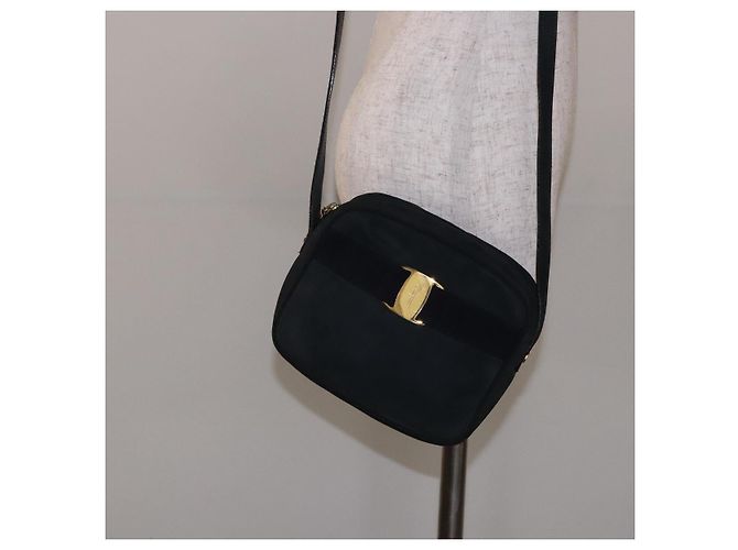 Borsa a Spalla Vala in Camoscio Blu Navy e Oro di Salvatore Ferragamo Auth gh351 - vista 22