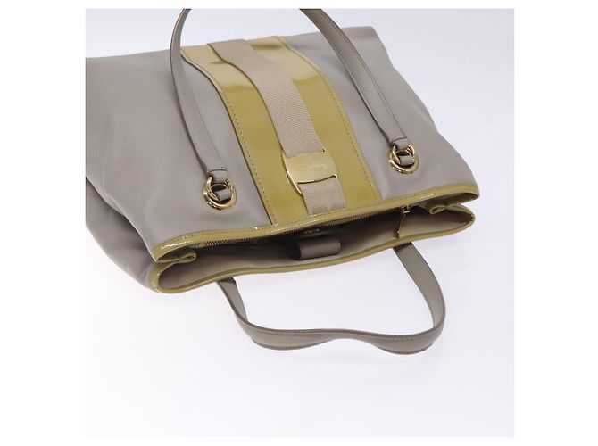 Borsa a mano Vala in pelle grigia e oro Salvatore Ferragamo Auth bs27995 Marrone D'oro - vista 6