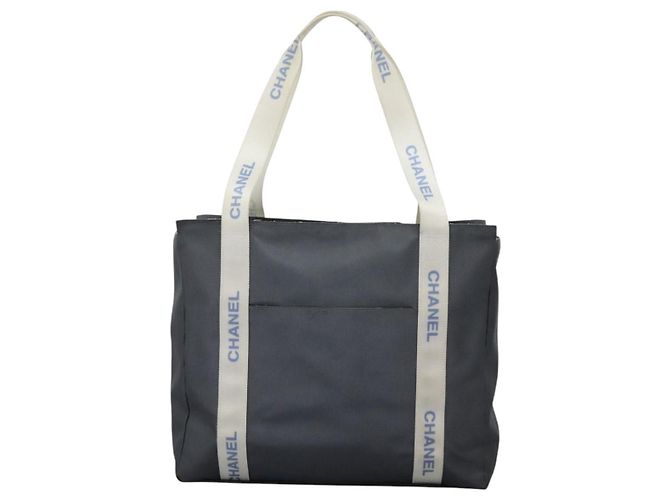 Borsa sportiva CHANEL in nylon grigio e bianco con logo CC Auth ar13479 Marrone - vista 2