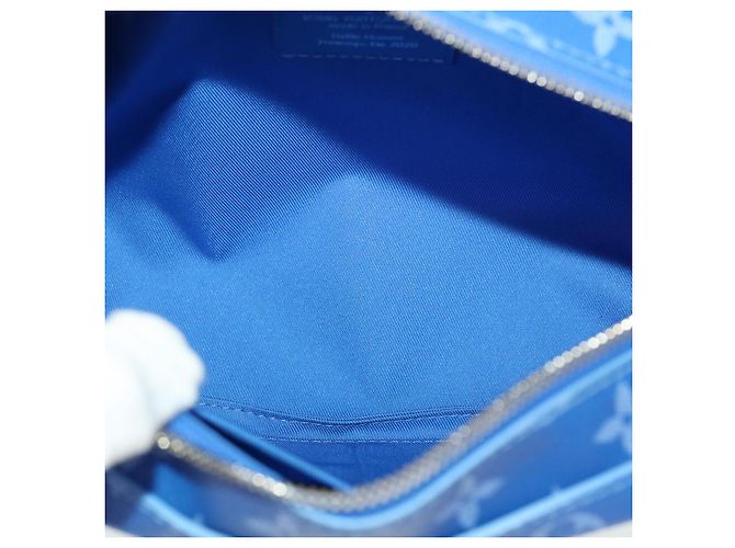 LOUIS VUITTON Borsa a Spalla Soft Trunk Monogram Clouds Blu M45430 LV Auth 42826SM Bianco - vista 10