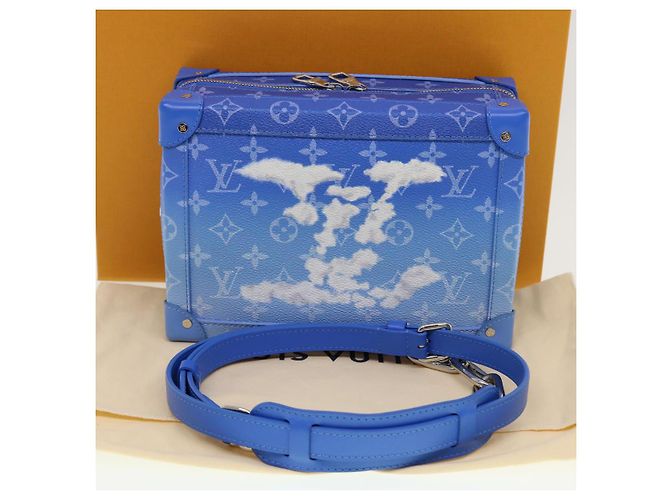 LOUIS VUITTON Borsa a Spalla Soft Trunk Monogram Clouds Blu M45430 LV Auth 42826SM Bianco - vista 12