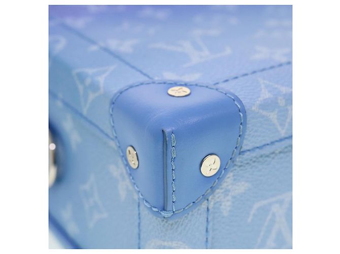 LOUIS VUITTON Borsa a Spalla Soft Trunk Monogram Clouds Blu M45430 LV Auth 42826SM Bianco - vista 16