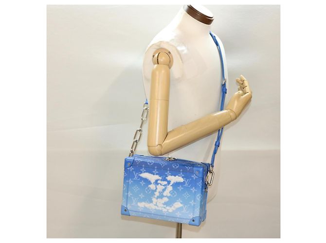 LOUIS VUITTON Borsa a Spalla Soft Trunk Monogram Clouds Blu M45430 LV Auth 42826SM Bianco - vista 20