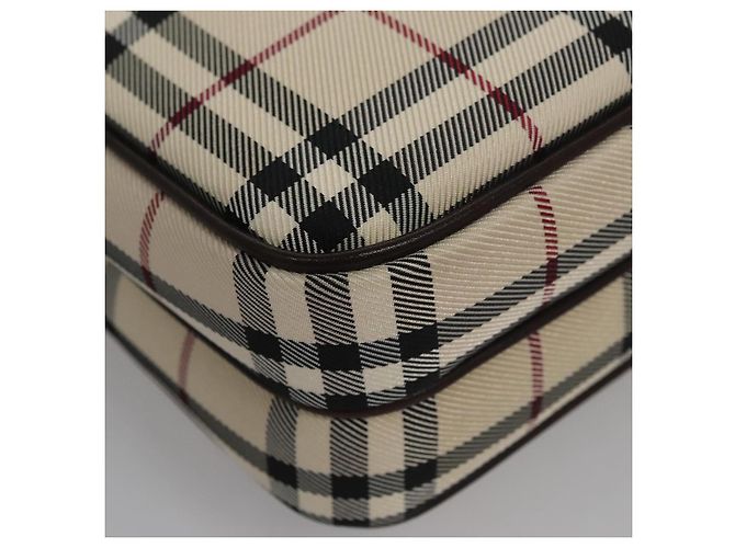 Bolso clutch de nylon beige con estampado Nova Check de BURBERRY Auth BA224AV - vista 15