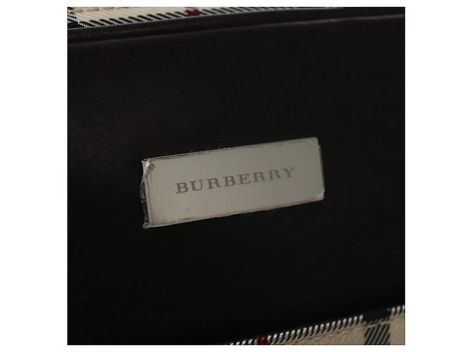 Bolso clutch de nylon beige con estampado Nova Check de BURBERRY Auth BA224AV - vista 17
